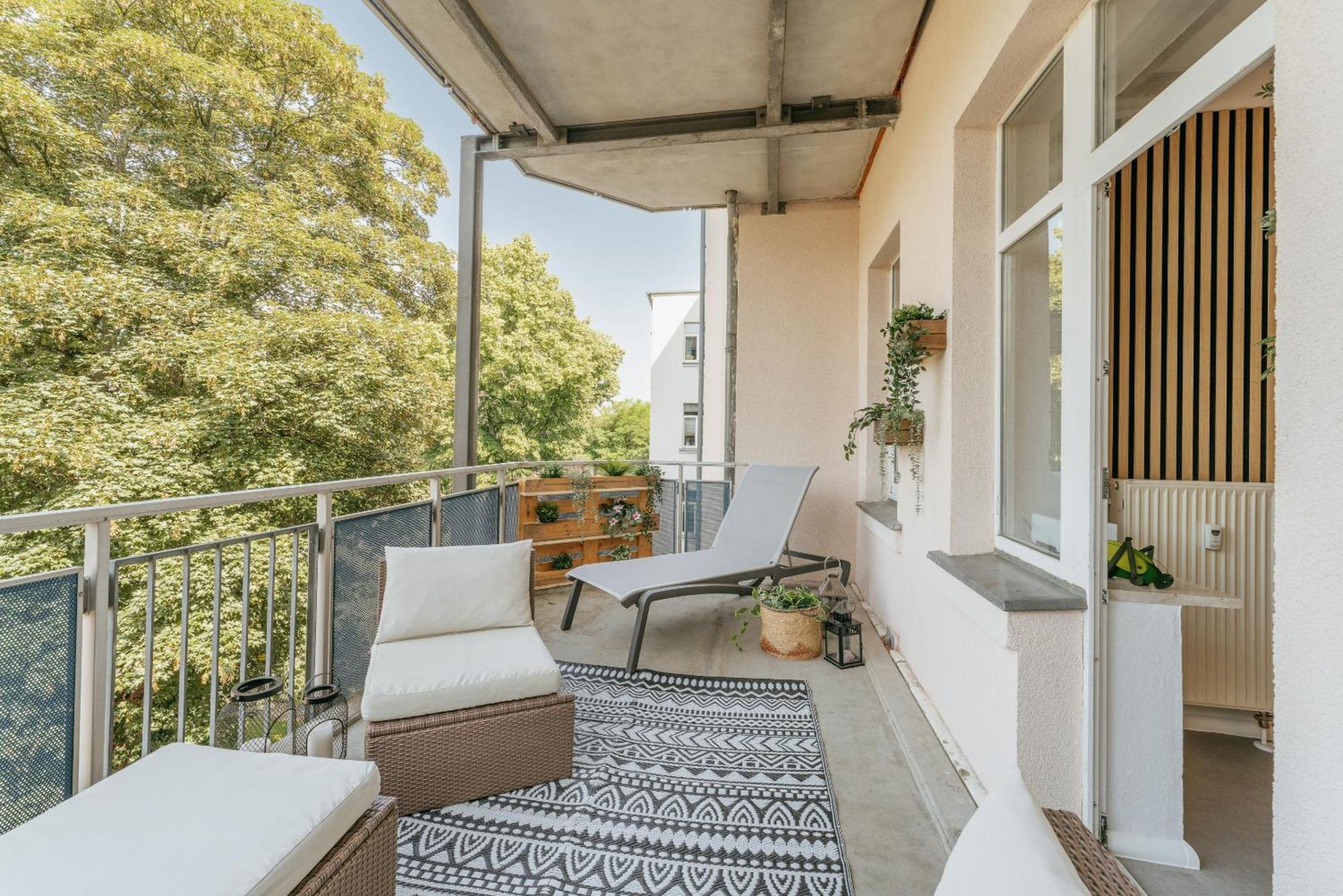 Premium Quartier Clara , Karl Und Fritz Auf Dem Kassberg Mit Eigenem Stellplatz Apartment Chemnitz Exterior foto