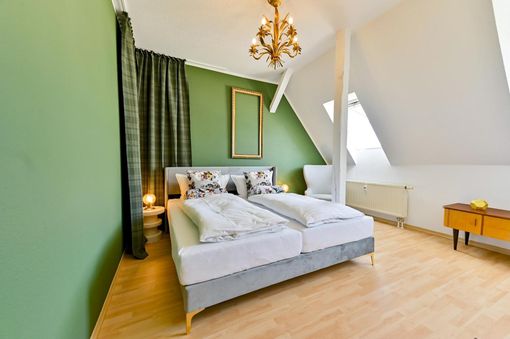 Premium Quartier Clara , Karl Und Fritz Auf Dem Kassberg Mit Eigenem Stellplatz Apartment Chemnitz Exterior foto